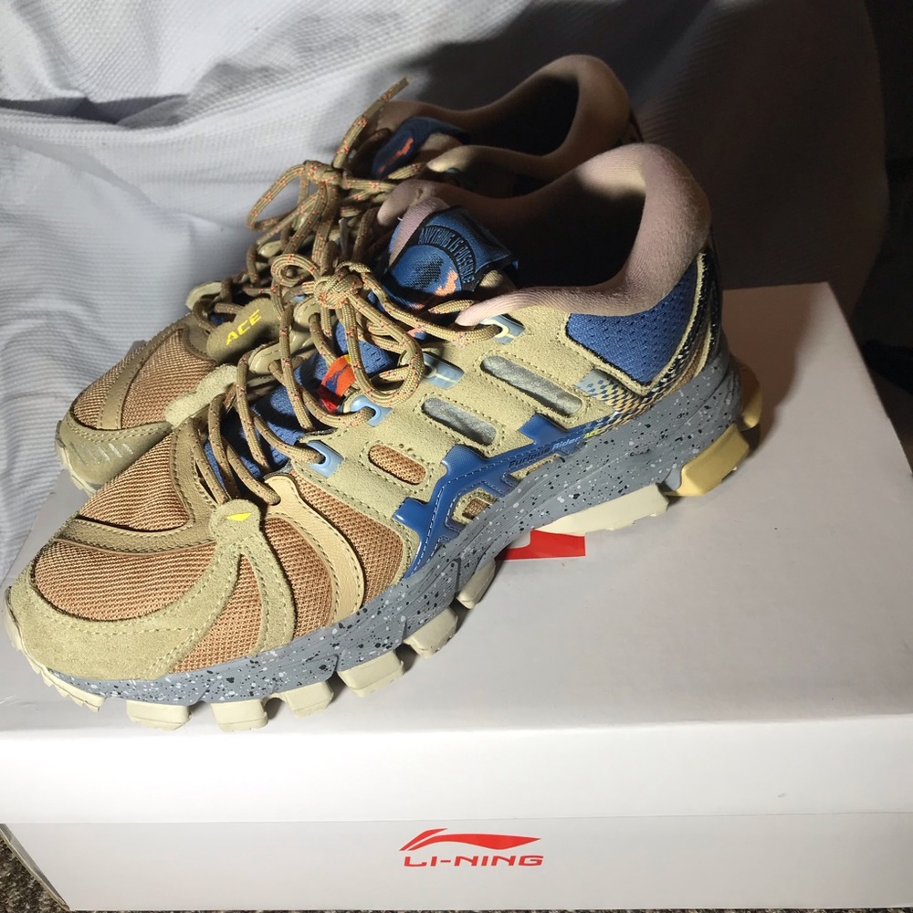 Li-Ning Furious rider Ace